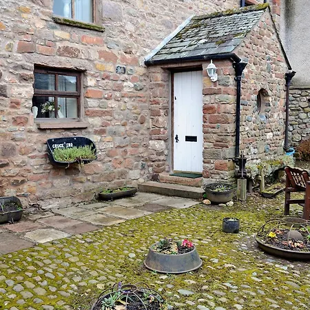 Holiday home Cruck End - E3749